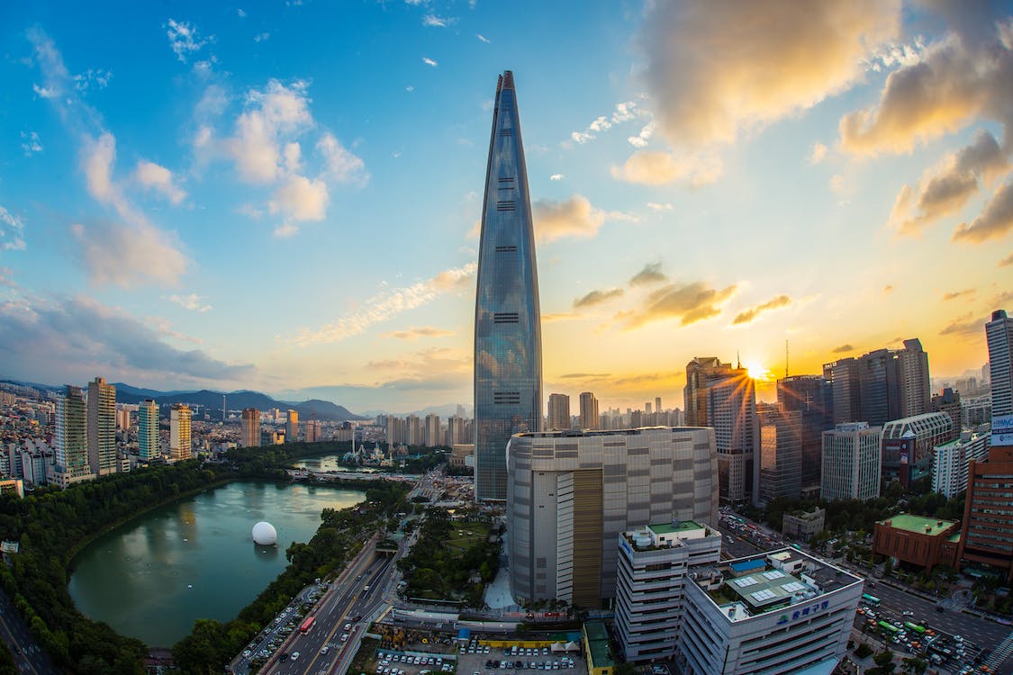 Read more about the article LOTTE WORLD TOWER : GEDUNG PECANGKAR LANGIT KOREA SELATAN