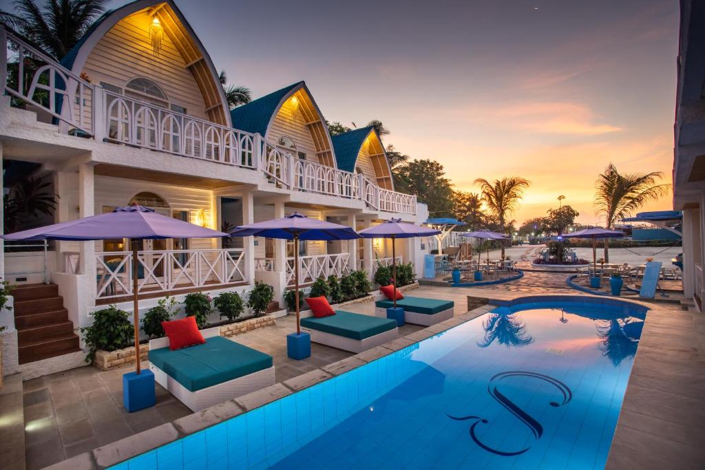 Read more about the article SANTORINI BEACH RESORT: SENTUHAN MEDITERANIA DI PULAU TROPIS LOMBOK