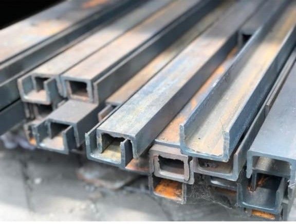 Read more about the article 3 KEGUNAAN DARI BESI UNP