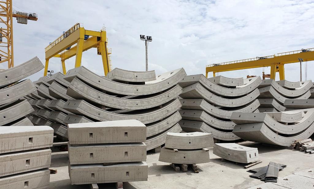 Read more about the article PERBANDINGAN BETON KONVENSIONAL DAN BETON PRACETAK: KELEBIHAN, KEKURANGAN, DAN APLIKASI
