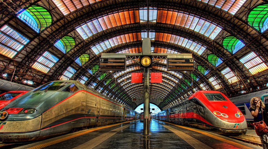 Read more about the article STASIUN MILAN CENTRALE: PINTU GERBANG MEGAH MENUJU ITALIA UTARA