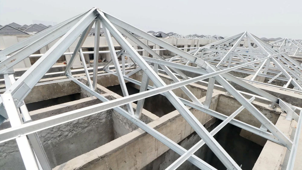 Read more about the article PERAN BAJA RINGAN DALAM MENINGKATKAN EFISIENSI KONSTRUKSI