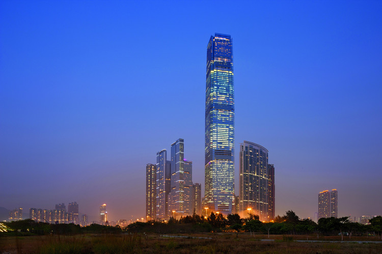 Read more about the article INTERNATIONAL COMMERCE CENTRE – MENARA PERDAGANGAN TERTINGGI DI HONG KONG