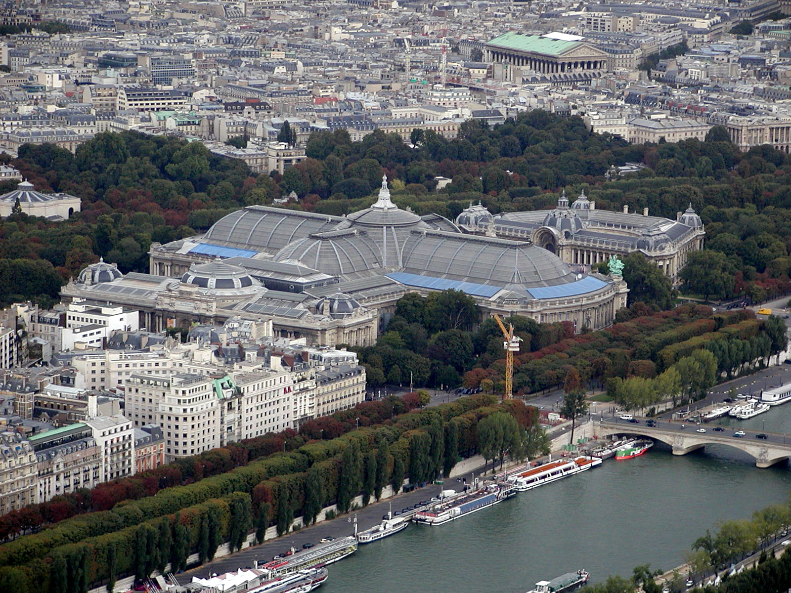 Read more about the article GRAND PALAIS PARIS: KEAJAIBAN ATAP KACA RAKSASA SENI IKONIK PRANCIS